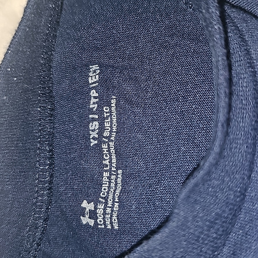 Under Armour short sleeve tee - Picture 3 of 3